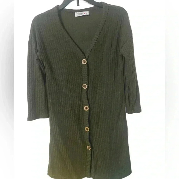 Big Girls Olive Green Beautees Knit Sweater. Size 10 - Picture 1 of 3